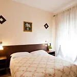 Hotel In Trastevere House 2*