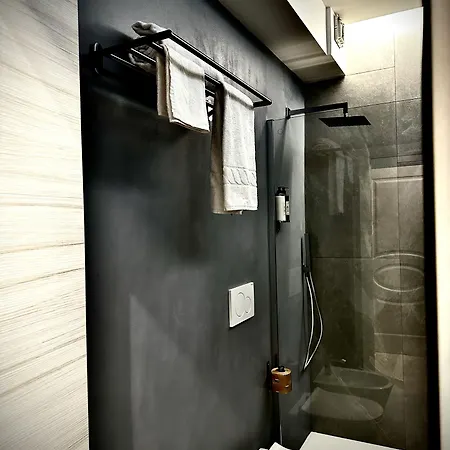 מלון In Trastevere House 2*